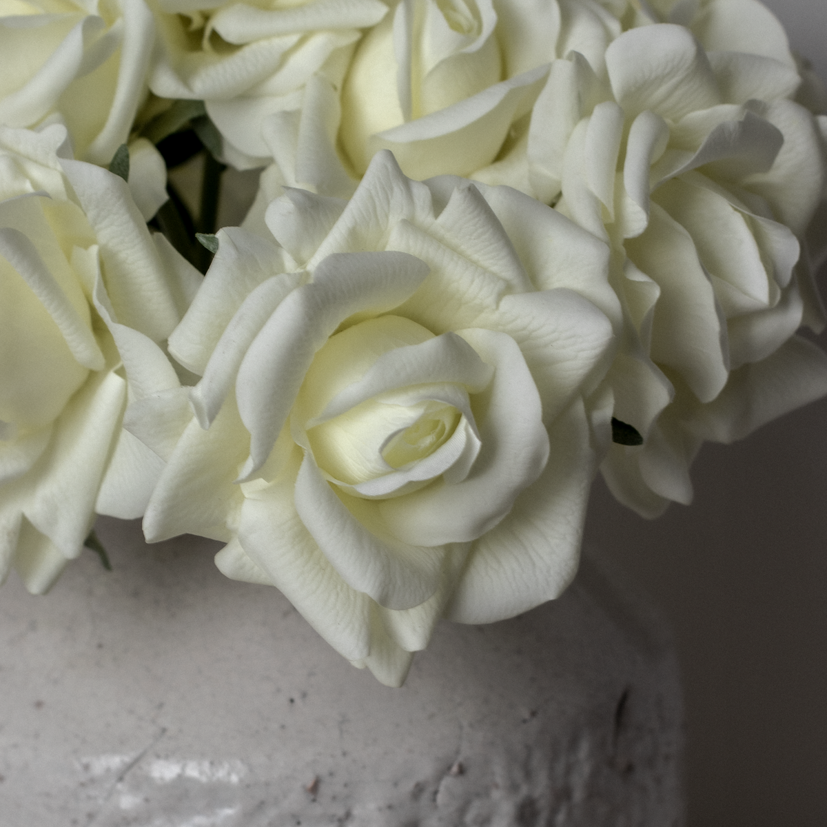 White Real Touch Roses Bunch