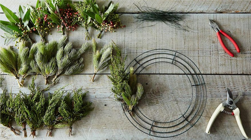 Tutorial For Wreath Making Beginners Guide to Making a Wreath (Step by Step with Pictures ...